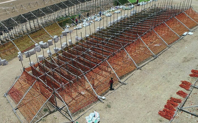 Gaziantep'te 'Kurutmalık' sezonu başladı dolmalık biber nakış nakış ipe diziliyor - Resim: 4