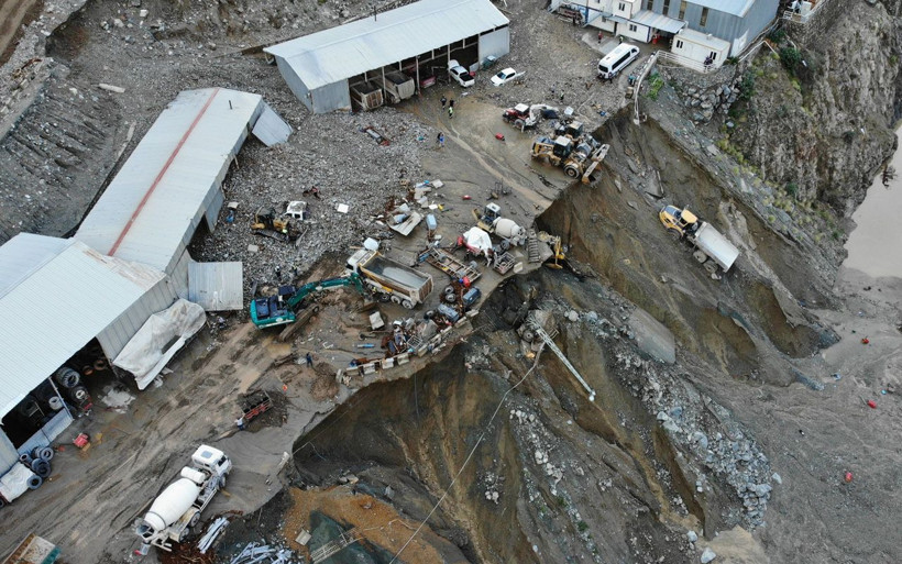 Artvin'de selin vurduğu Yusufeli Barajı şantiyesi havadan görüntülendi - Resim: 4