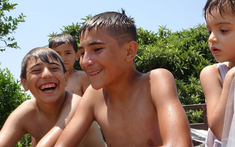 Adana'da çiftçiden örnek davranış çocuklar boğulmasın diye traktörünü havuza çevirdi - Resim: 3