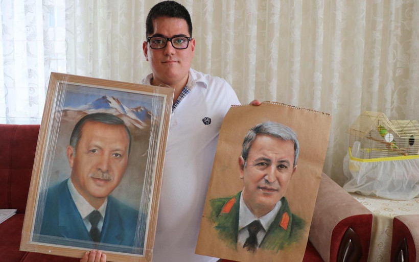 Kayseri'de 17 yılda 28 ameliyat geçirdi çizdiği portrelerle hayata tutundu - Resim: 4