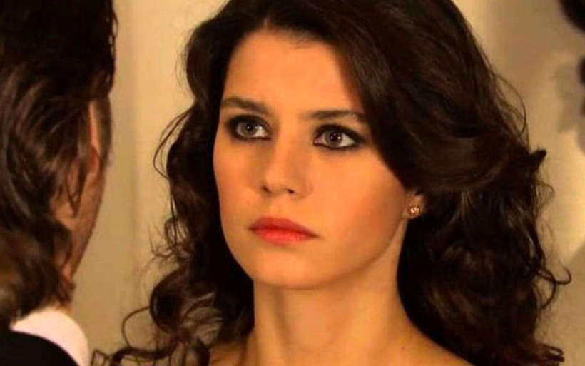 Oyuncu Beren Saat'ten olay açıklamalar: Terörist ilan edildim - Resim: 2