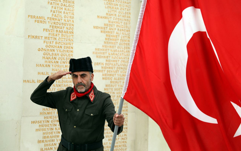 15 Temmuz Şehitler Makamı'na ziyaretler başladı dualar okundu - Resim: 1