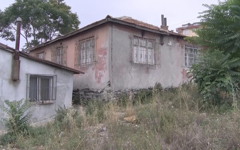 Gaziosmanpaşa'da evin içinde 21 metre kuyu açtılar! Ak sakallı dede sebep oldu - Resim: 4