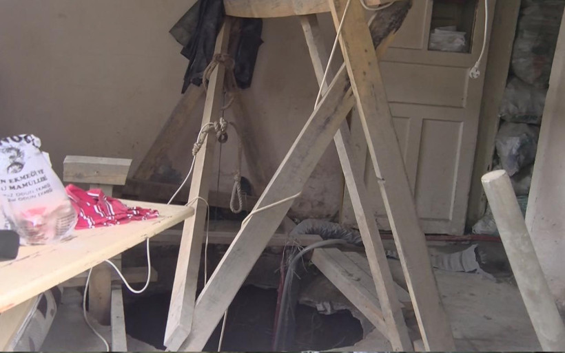 Gaziosmanpaşa'da evin içinde 21 metre kuyu açtılar! Ak sakallı dede sebep oldu - Resim: 1
