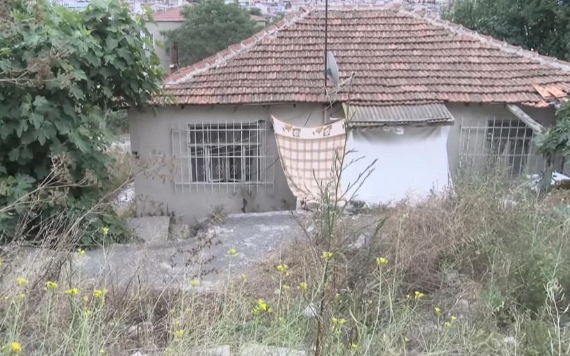 Gaziosmanpaşa'da evin içinde 21 metre kuyu açtılar! Ak sakallı dede sebep oldu - Resim: 2