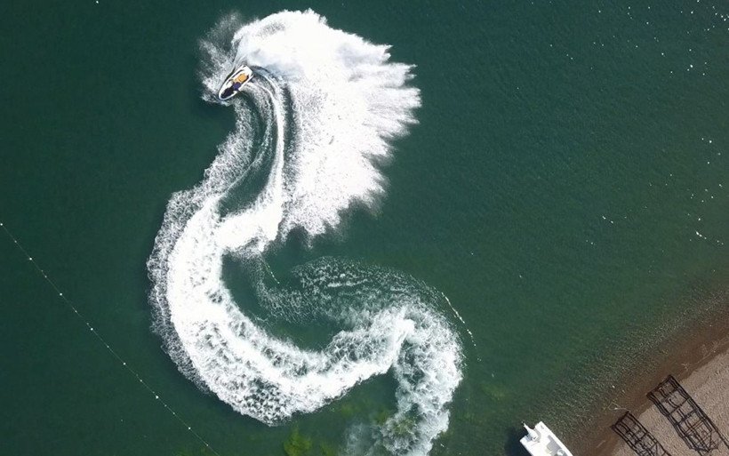 Van Gölü deniz meraklılarının uğrak mekanı olmaya başladı Bodrum'u aratmıyor - Resim: 4