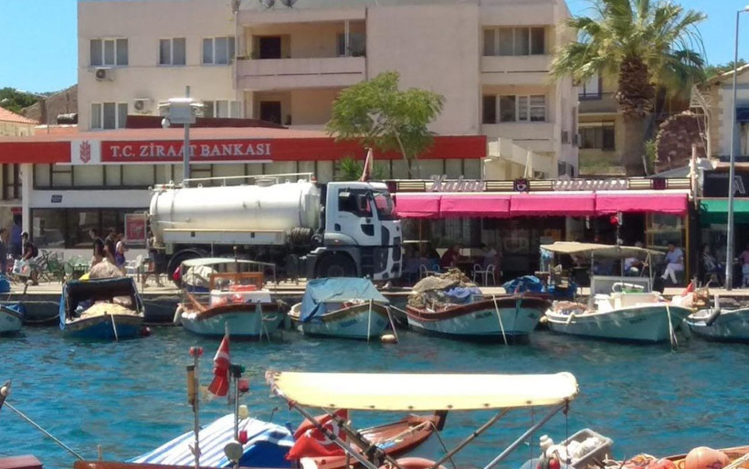 İzmir Foça'da günlerce susuz kalan vatandaş: Denizden evlerimize su taşıdık - Resim: 3