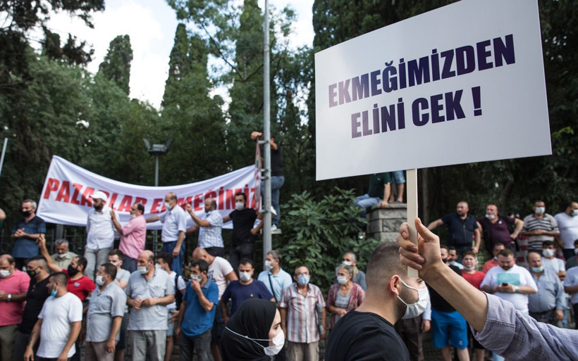 Bakırköy'de yumurtalı pazarcı protestosu! Ekmeğimizden elini çek.. - Resim: 4