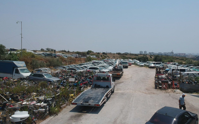 Piyasa değeri 50 milyon TL olan binlerce araç çürümeye terk edildi - Resim: 2