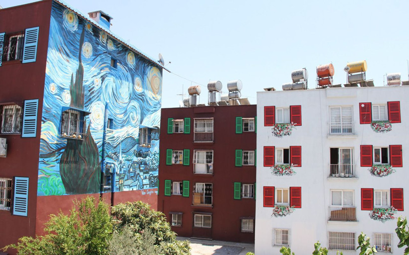 Mersin'de bina duvarları dünyaca ünlü tablolarla donatıldı - Resim: 1