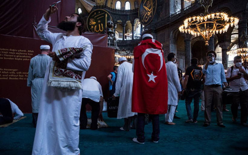 Ayasofya Camii Cuma namazı sonrası ziyarete açıldı - Resim: 3