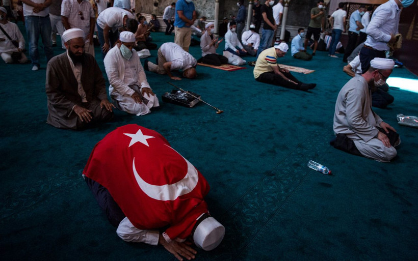 Ayasofya Camii Cuma namazı sonrası ziyarete açıldı - Resim: 2