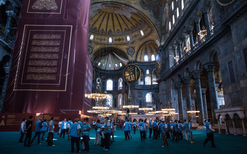 Ayasofya Camii Cuma namazı sonrası ziyarete açıldı - Resim: 1