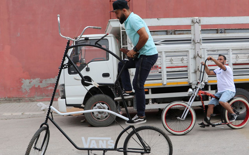 Adana'da sosyal mesafeli 'Coronasiklet' görenlerin dikkatini çekti - Resim: 3