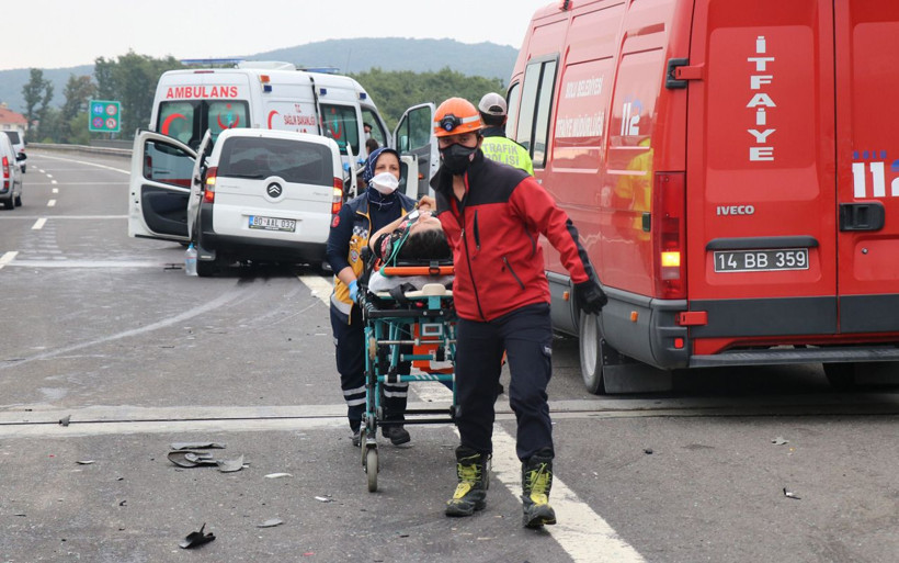 TEM Otoyolu'nda zincirleme kaza meydana geldi - Resim: 3