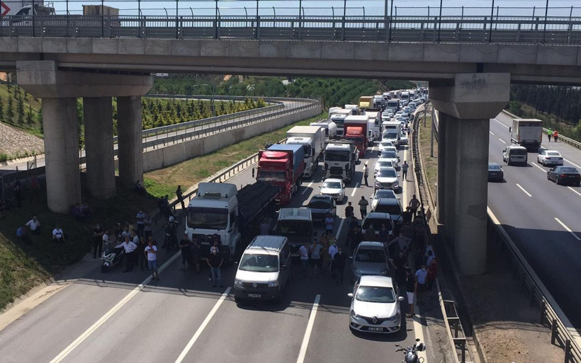Korku filmi değil gerçek! Kocaeli'de TIR devrildi facianın eşiğinden dönüldü - Resim: 2