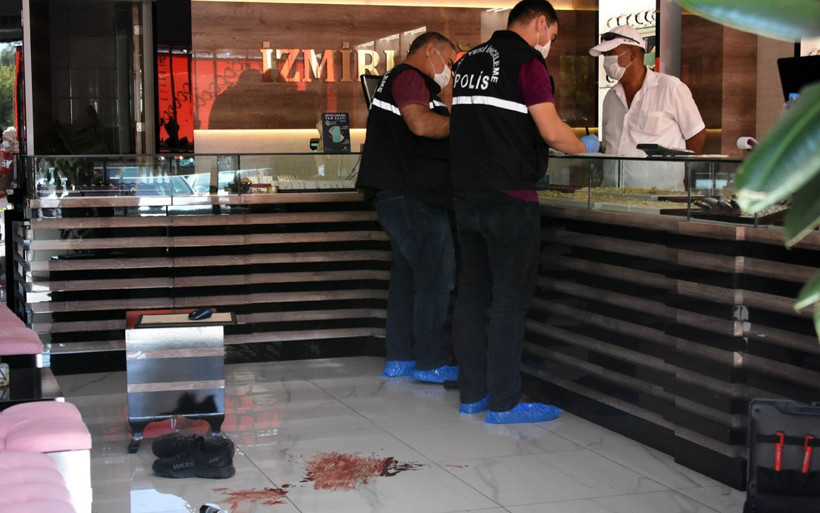 Konya'da kuyumcu karı koca pompalı tüfekli soyguncuları yakaladı - Resim: 1