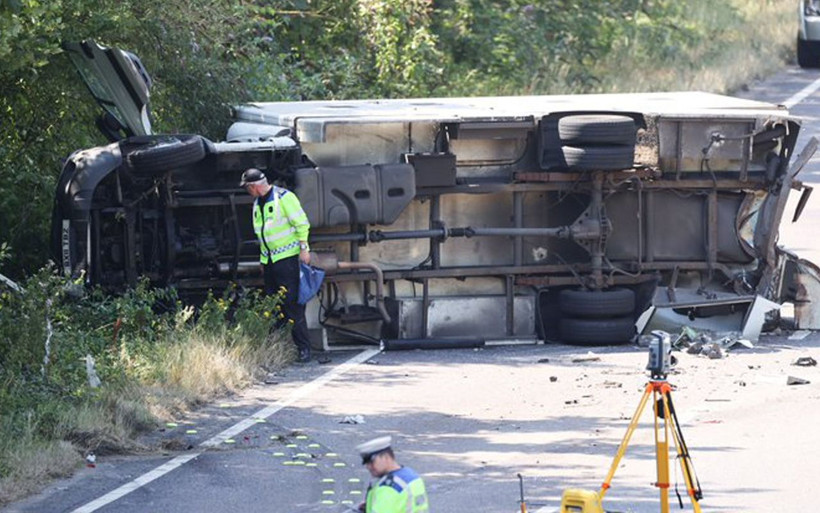İngiltere'de hükümlü taşıyan zırhlı araç kazaya karıştı - Resim: 2