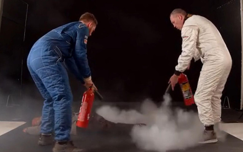 İngiltere gündemine oturan evlilik teklifi! Kendini ateşe verip yüzüğü çıkardı - Resim: 4