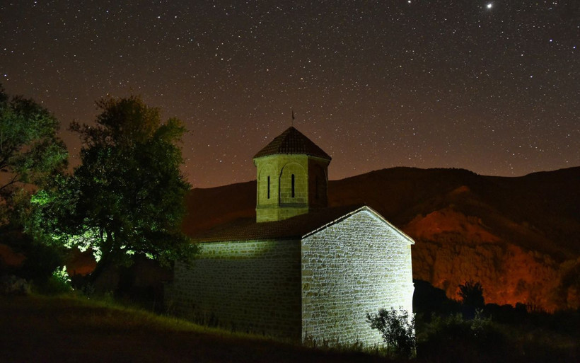 Gümüşhane meteor yağmuruna ev sahipliği yaptı 670 yıllık yapıda özel anlar - Resim: 2