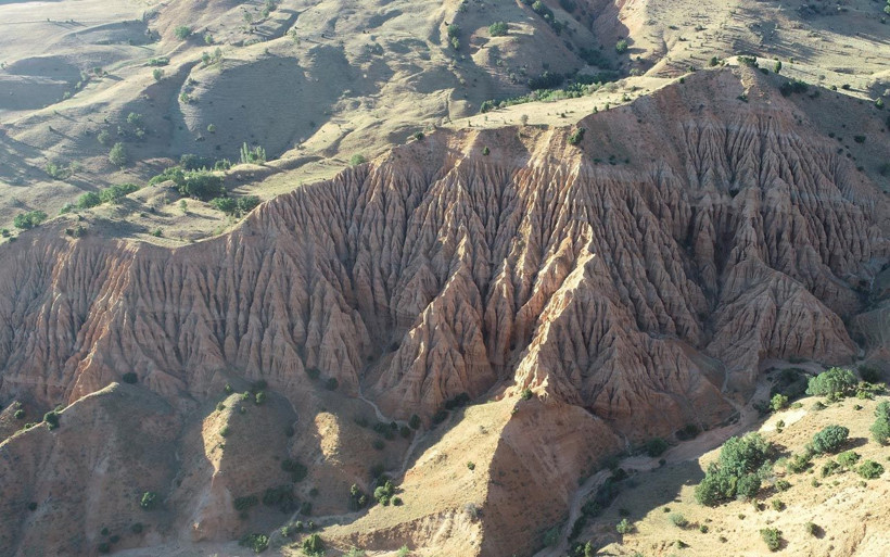 Şeytan Şehri Kayalıkları görüntüsüyle büyülüyor! Sivas halkı bu adı takmış - Resim: 3