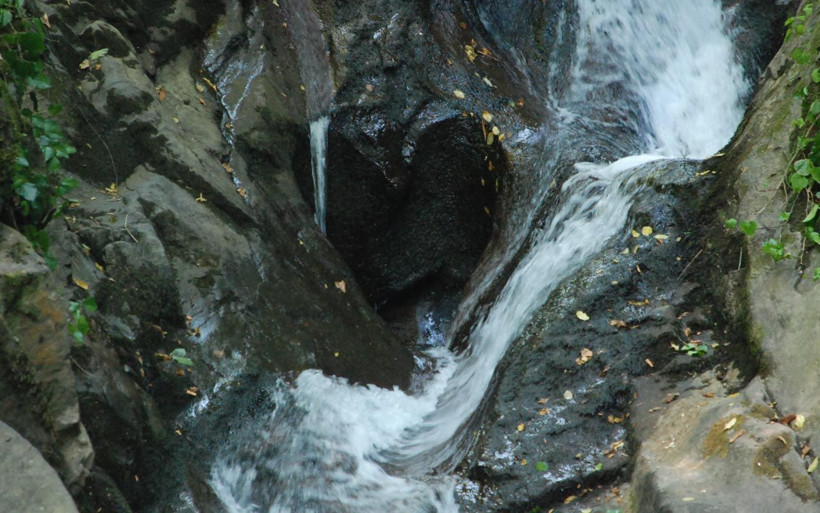 Bartın'da gören durup bir daha bakıyor kalp şeklindeki kayaya yoğun ilgi - Resim: 2