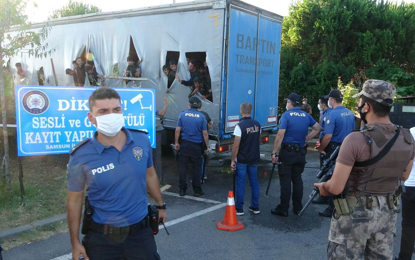 Avrupa merakı susuzluktan ağır bastı! Samsun'da 115 kaçak göçmen yakalandı - Resim: 2