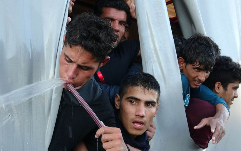 Avrupa merakı susuzluktan ağır bastı! Samsun'da 115 kaçak göçmen yakalandı - Resim: 4