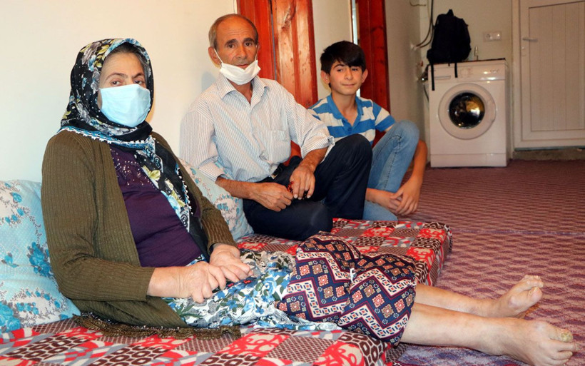 Hakkari'de 13 yıldır engelli eşine bakıyor tek bir isteği var - Resim: 4