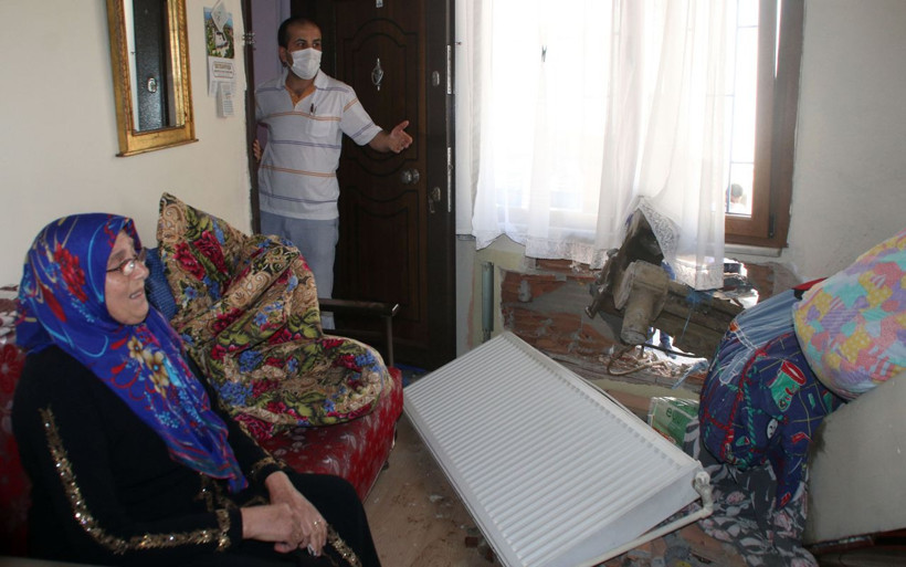 Kağıthane'de iş makinesinin halatı kopunca olanlar oldu - Resim: 4