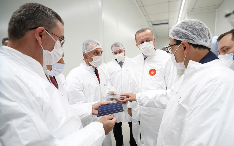 Cumhurbaşkanı Recep Tayyip Erdoğan Güneş Teknolojileri Fabrikası'sının açılışına katıldı - Resim: 4