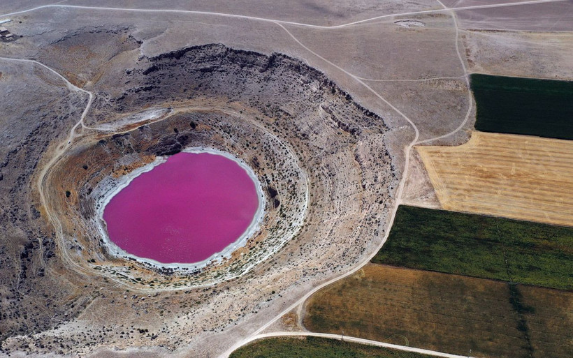 Konya'da pembe renkli göl şaşırttı! Rengi değişen obruğa 2 neden var - Resim: 1