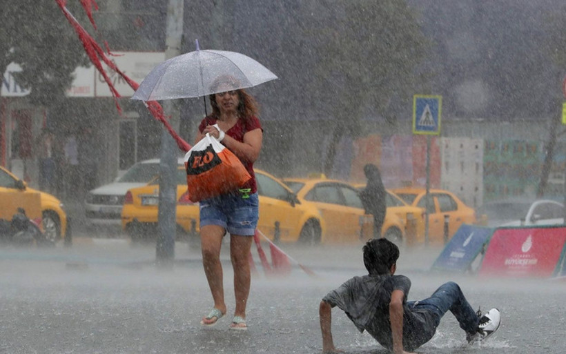 Meteoroloji aşırı yağış için alarm verdi! Ordu, Tokat, Samsun listede - Resim: 1