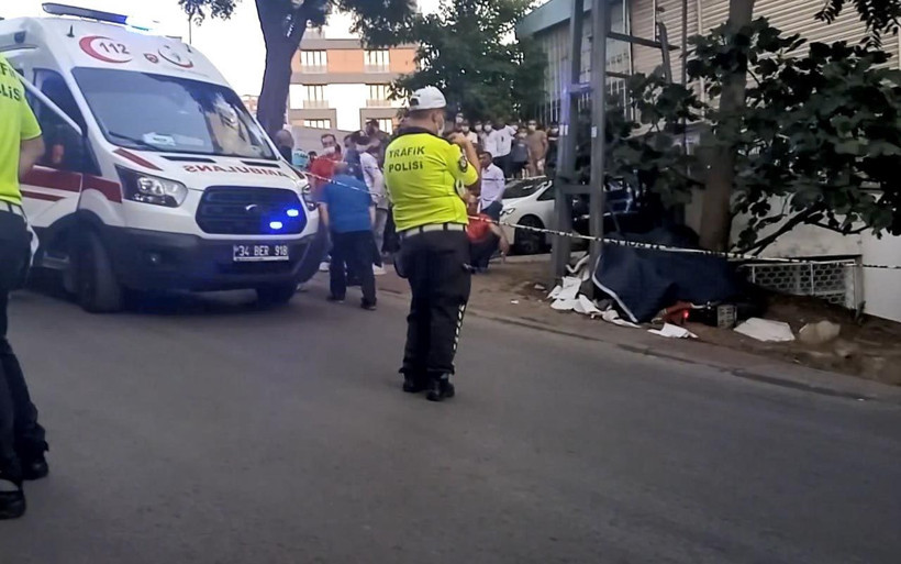 Kartal'da yola atlayan köpek kaza getirdi kasksız sürücü olay yerinde can verdi - Resim: 3