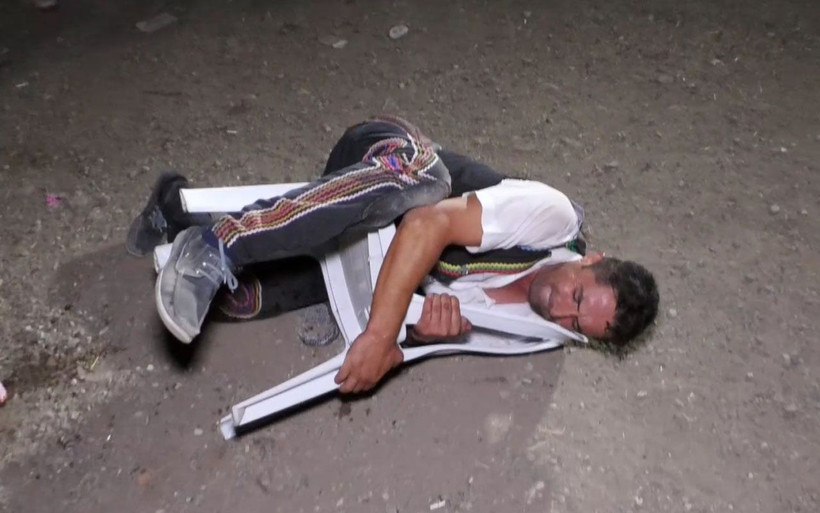 Çorum'da düğüne davulcu damga vurdu eline aldığı sandalyeyle... - Resim: 2