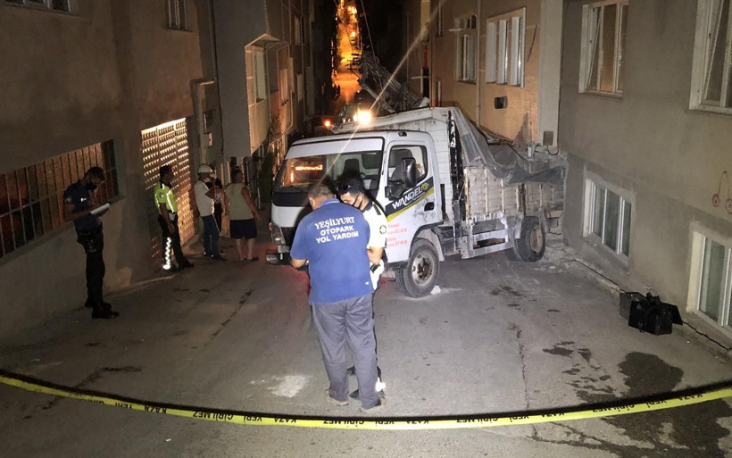 Bursa'da dedesine aşure götüren torun can verdi paylaşımları yürek yaktı - Resim: 1