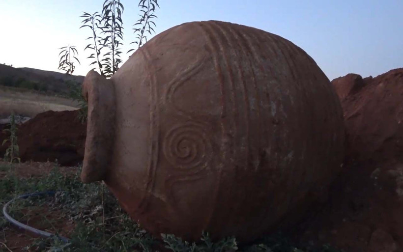 Kırıkkale'de tarlasında binlerce yıllık tarihi küp buldu üzerindeki harfler dikkat çekti - Resim: 2