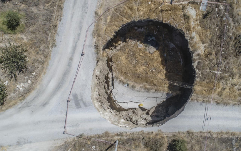 Obruklar evlere yaklaştı mahalleli tedirgin Konya'da böylesi bir ilk - Resim: 1