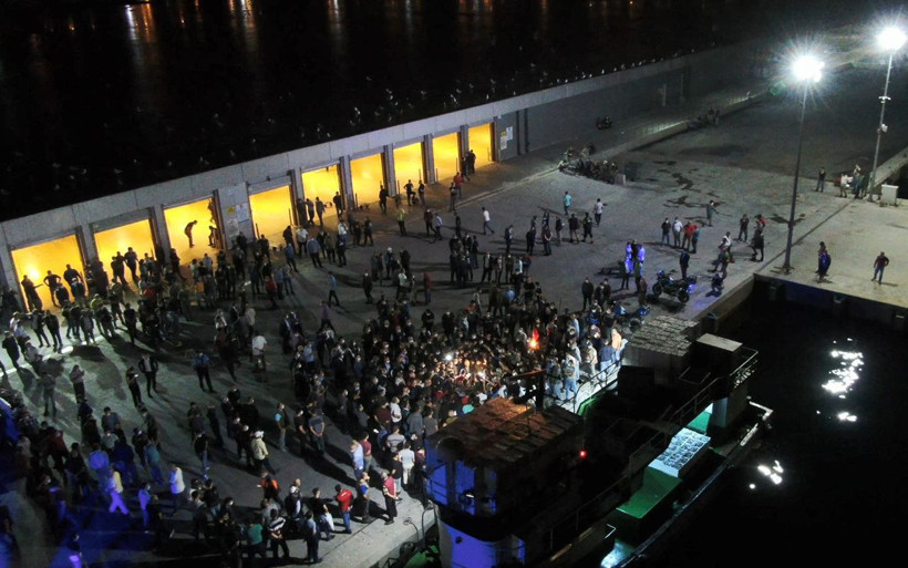 Türkiye'de balıkçılar 'Vira Bismillah' dedi eller bereketli dönüldü - Resim: 1