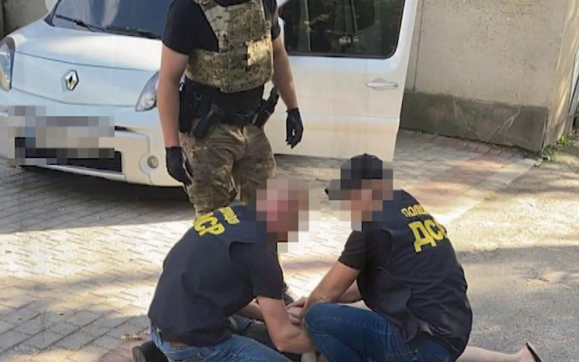 Üniversitede uyuşturucu laboratuvarı bulundu Ukrayna'da zehir tacirlerine operasyon - Resim: 4