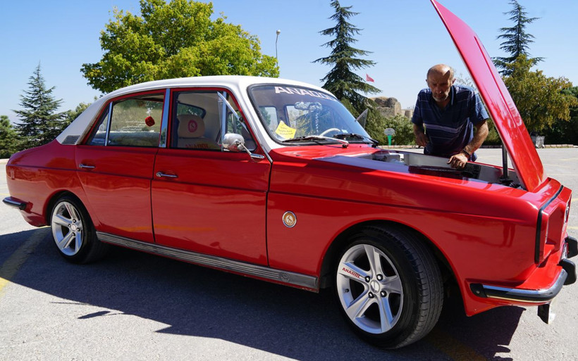 Elazığ'da bin TL’ye hurdadan aldı ortaya muhteşem bir otomobil çıkardı - Resim: 1