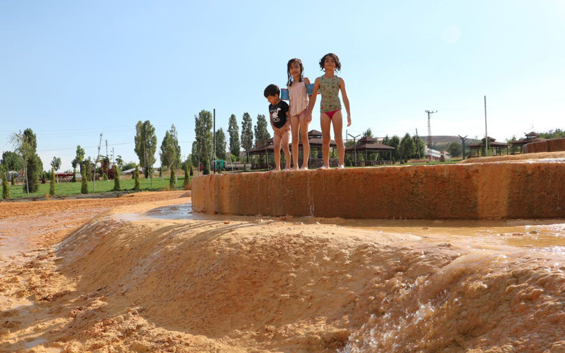 Sivas'ın Pamukkale'si Altınkale kent halkını serinletiyor - Resim: 4