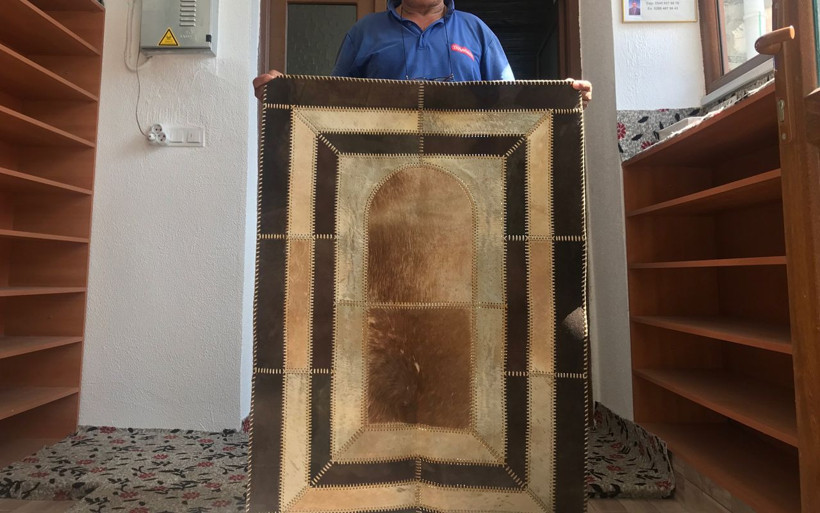 Bir asırlık seccadeye 80 bin lira teklif ettiler Çanakkale'de torunlarına bırakacak - Resim: 4