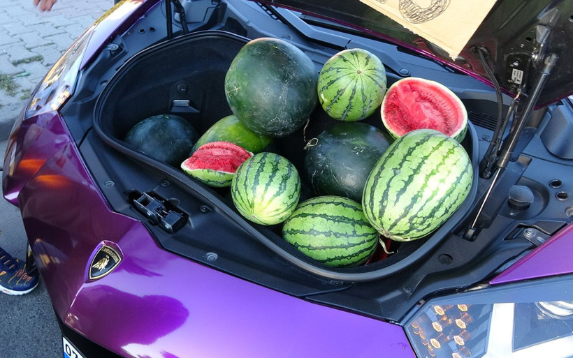 İstanbul'da Lamborghini ile karpuz satan kişi bakın kim çıktı - Resim: 1