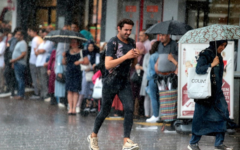 Meteoroloji'den uyarı: İstanbul ve 3 il için gök gürültülü sağanak beklentisi - Resim: 4
