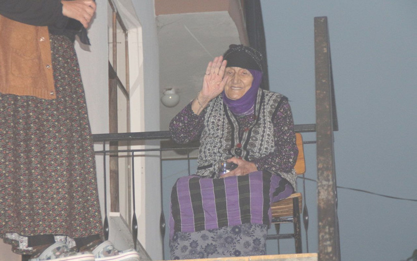 Rizeli 97 yaşındaki Havva nine: Koronavirüs beni yenecekken ben onu yendim - Resim: 4