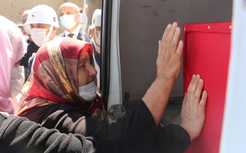 Tunceli şehidi Hüseyin Çatal memleketi Isparta'da son yolculuğuna uğurlandı - Resim: 1