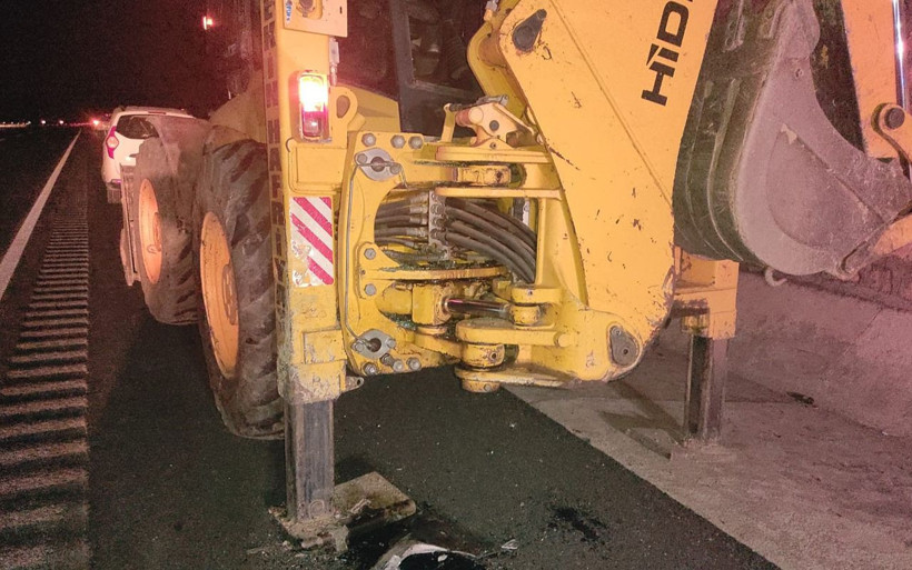 Elazığ'da ilçe belediye başkanının kullandığı otomobil iş makinesine çarptı: 7 yaralı - Resim: 4