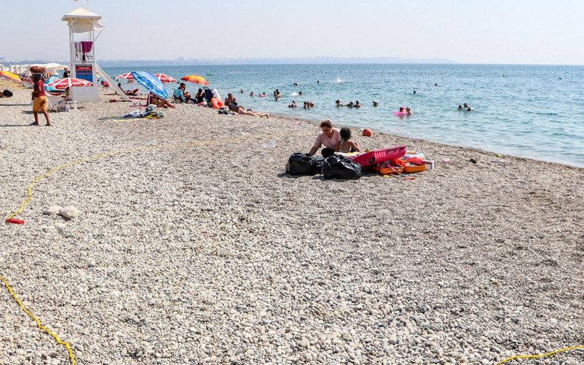 Antalya'da sahilde 'Ölmek istemiyorum' diye ağlayan kadın koronavirüs pozitif çıktı - Resim: 3