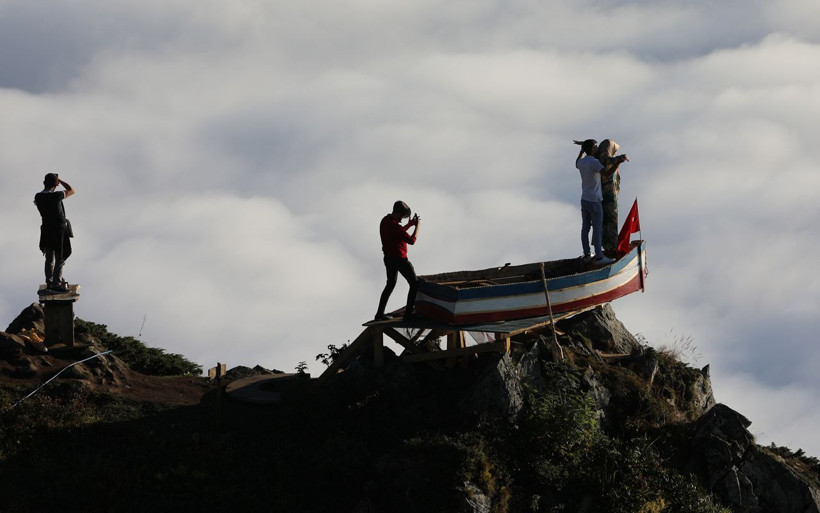 Bulutların üzerinde 'Titanic pozu' Rize'de 2 bin 700 metrede eşsiz anlar - Resim: 2